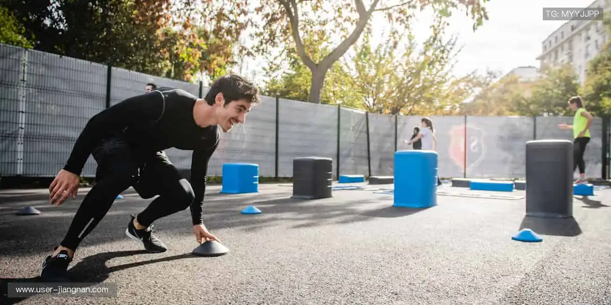 高清画质 + 专业解说，打造沉浸式观赛体验！🎧